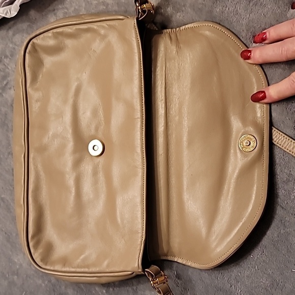 0461. Vintage Anne Klein for Calderon Tan Crossbody Clutch Purse Bag Lion Logo - Picture 12 of 12